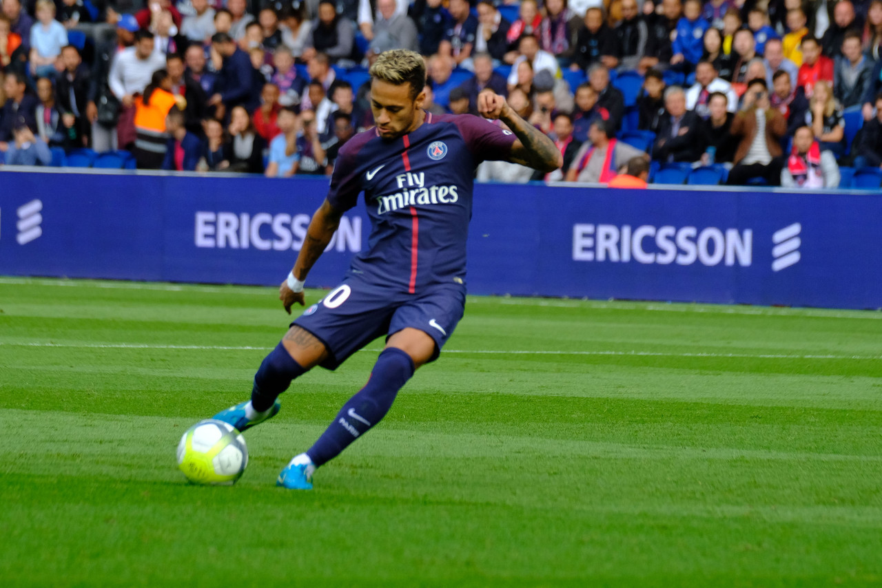 女排世联决赛对阵出炉！巴西3-2逆转日本，与意大利争夺冠军（世联女排决赛对阵确定：巴西3-2逆转日本，将与意大利争冠）